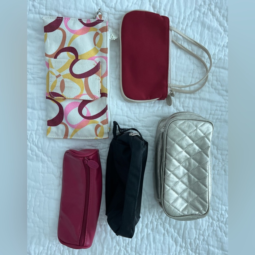 SHISEIDO cosmetic bags set of 5 pouches. Brand new! 5 for 1. Branded.
